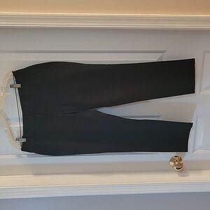 Ann Taylor black capris 4